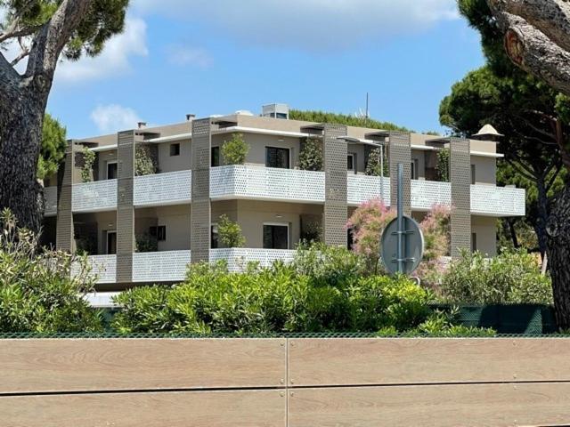 Hotel La Menado Cavalaire-sur-Mer Exterior photo